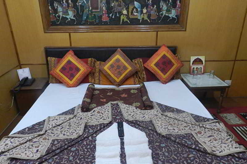 Jaipur Darbar Hotel Buitenkant foto