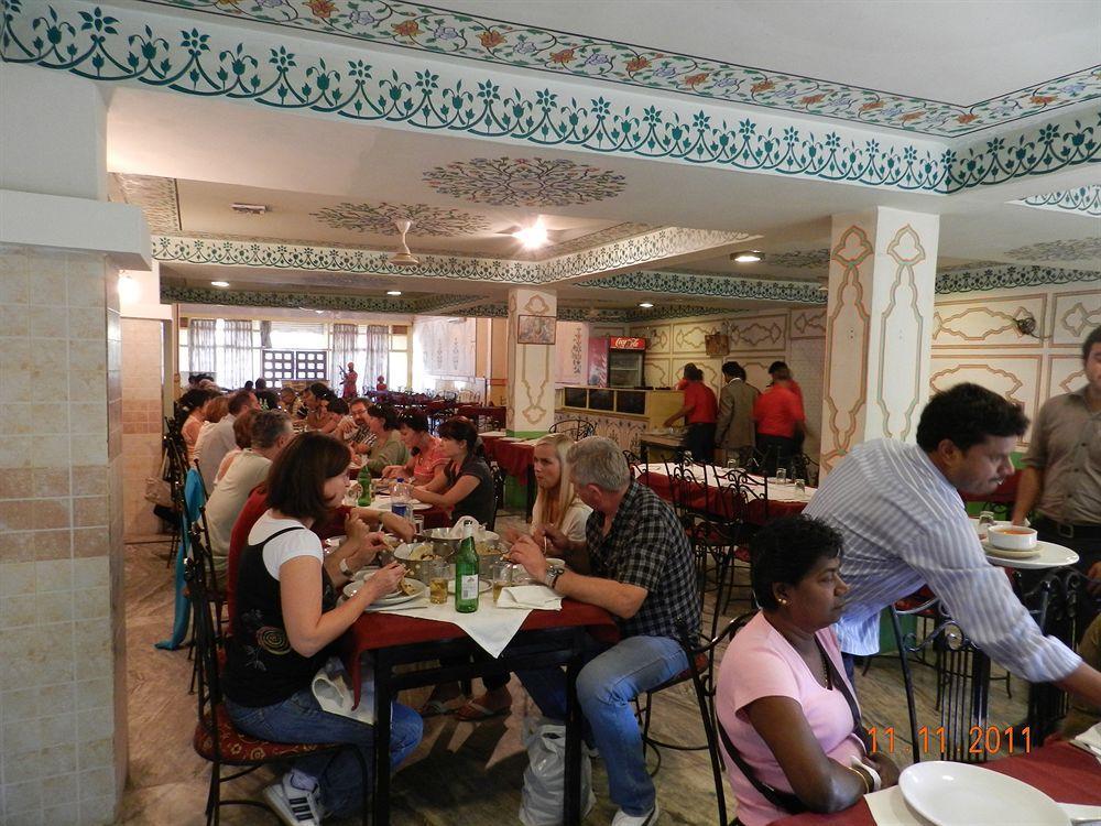 Jaipur Darbar Hotel Buitenkant foto